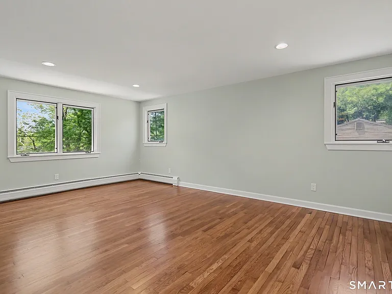 145 Casmir Dr — Photo 19