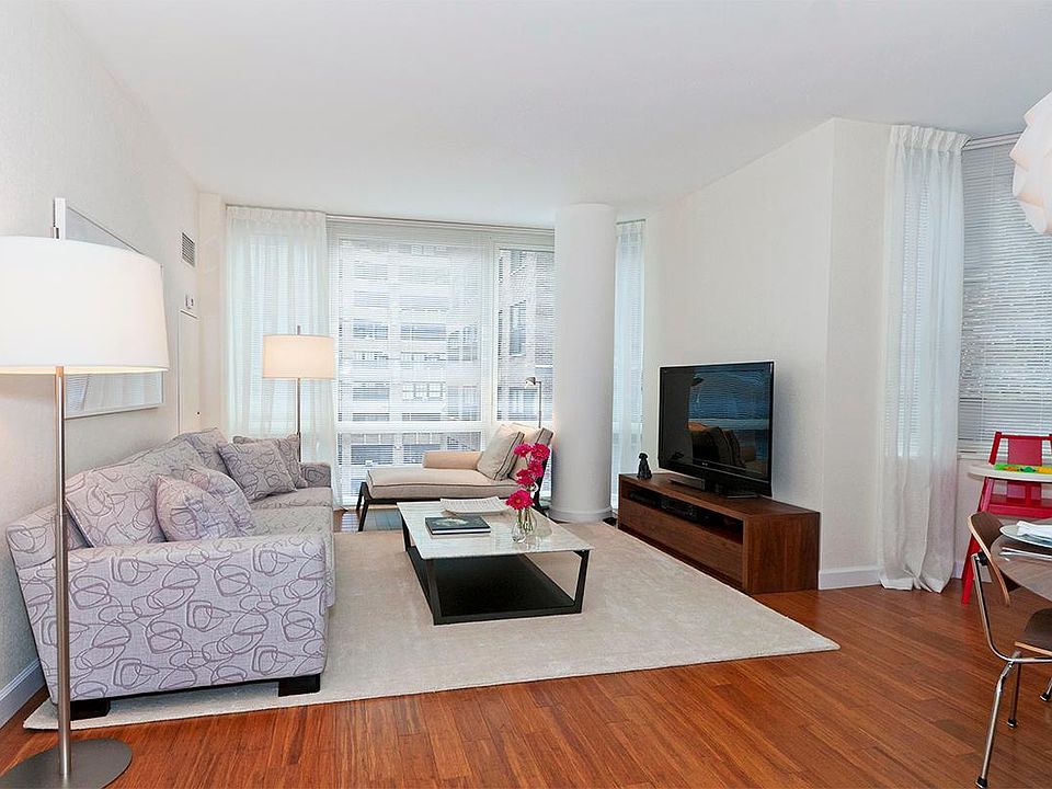 1st image of 330 W 39th St APT 17B