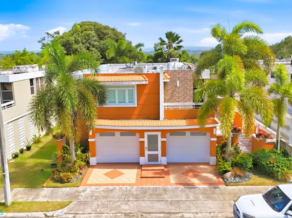 L8 Calle Versalles, Dorado, PR 00646