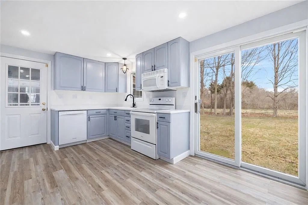 4 bed, 1.0 bath, 1568 sqft, $5,000 — Photo 3