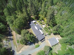 2820 Azalea Dr, Grants Pass, OR 97526