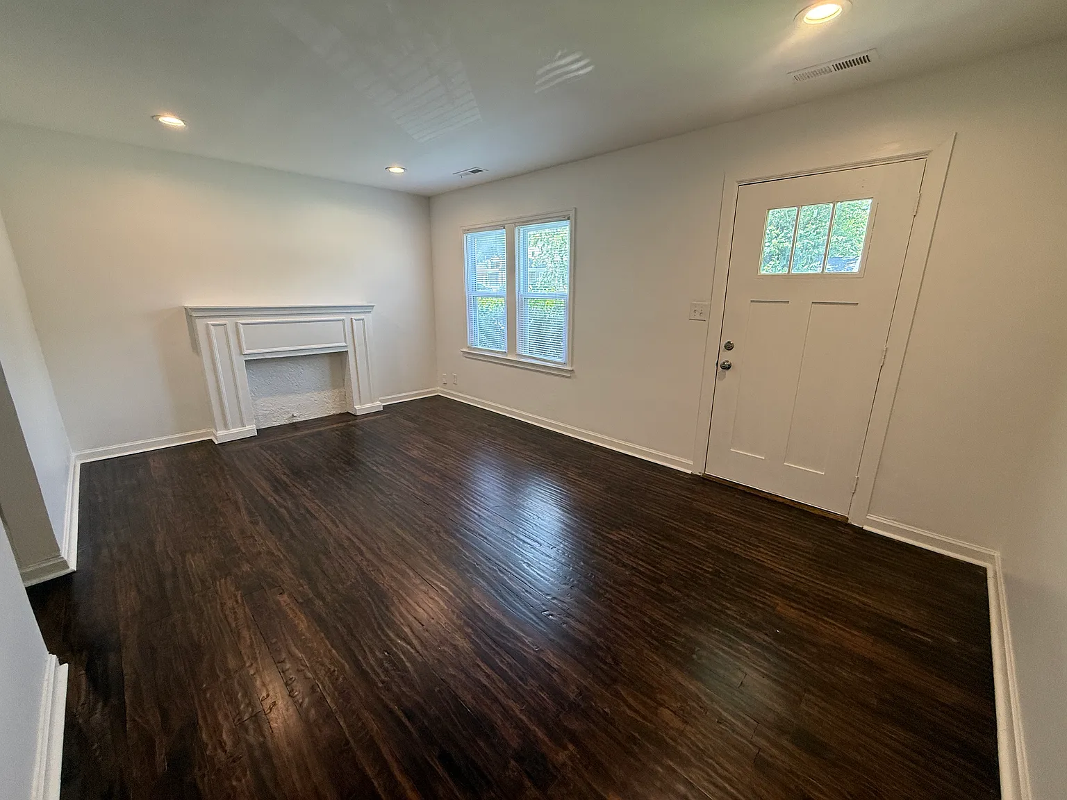 3 bed, 1461 sqft, $1,599 — Photo 3