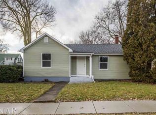 1102 N Livingston St, Bloomington, IL 61701