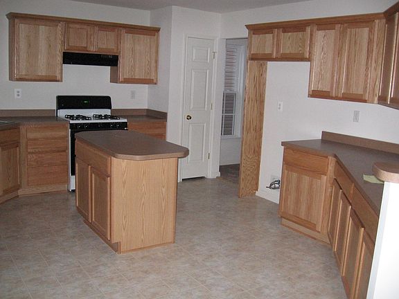 3rd image of 1595 Ciara Dr