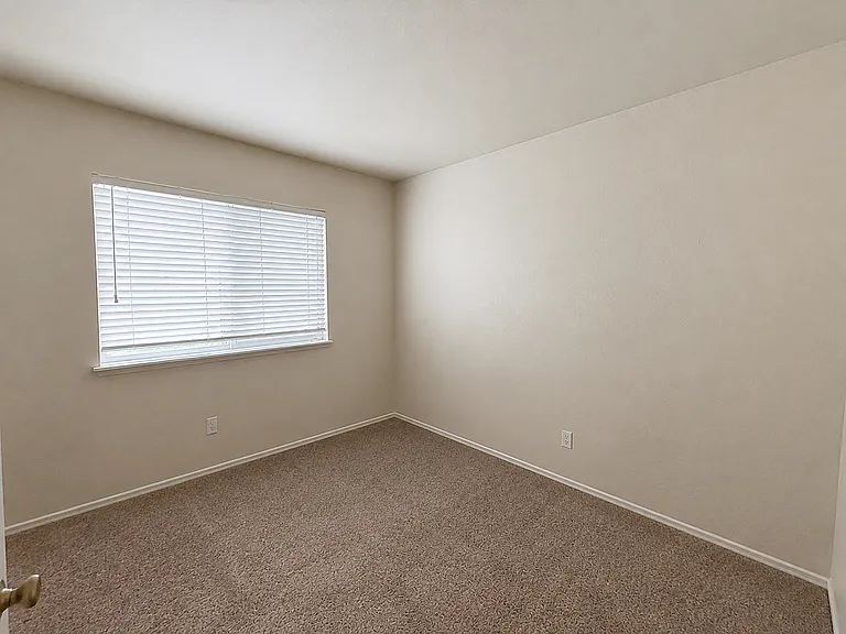 33101 Sotelo Dr — Photo 16