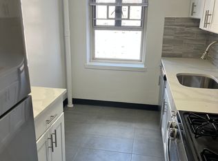 67-04 192nd St #C, Fresh Meadows, NY 11365