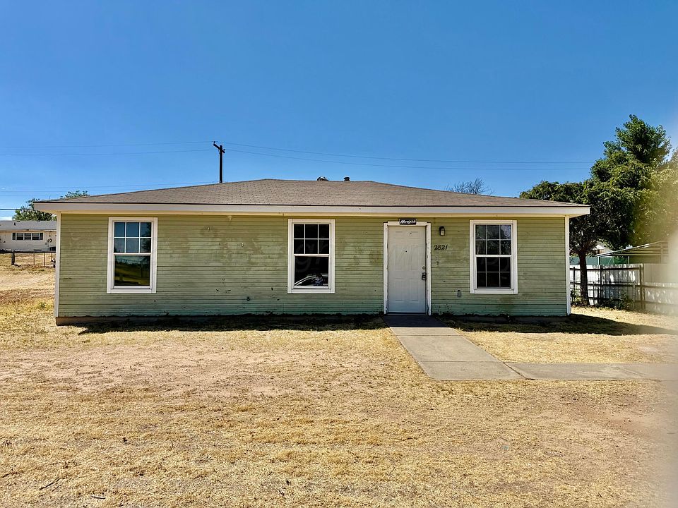 1st image of 2821 Oak Dr