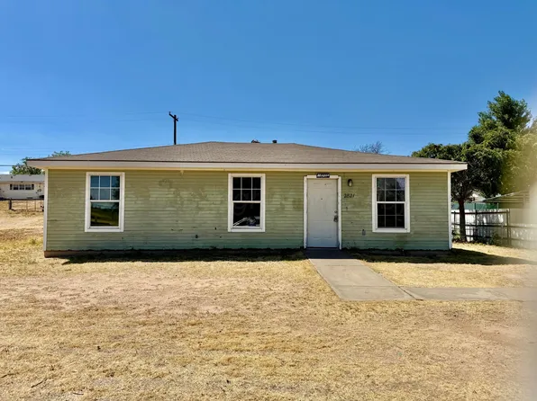 2821 Oak Dr, Amarillo, TX 79107