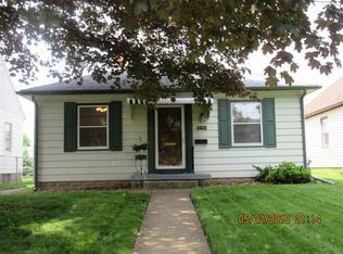 2635 8th St, Moline, IL 61265