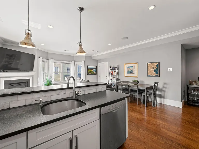11 Howell St #2 — Photo 5