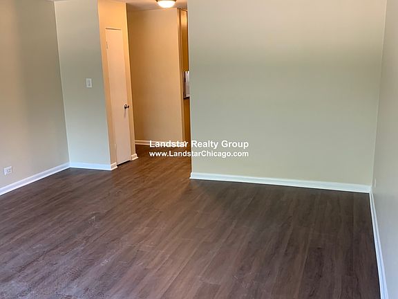 3rd image of 8548 Skokie Blvd #I1