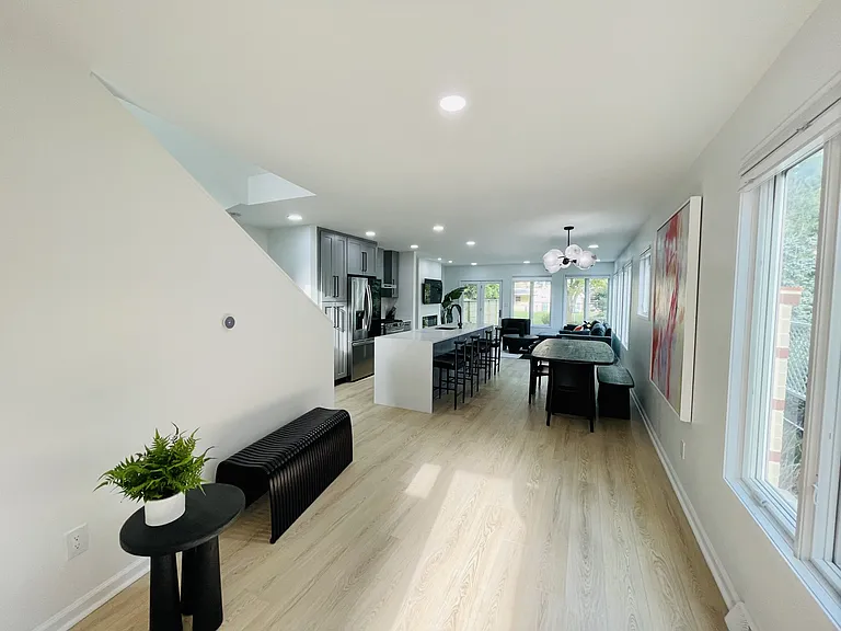 323 Gross St — Photo 24