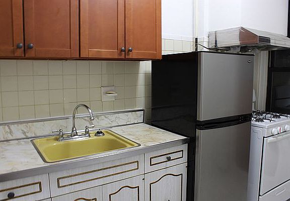 5th image of 1671 E 12th St #1