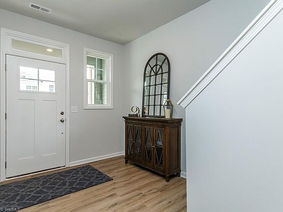 4th image of 3328 Tracer Dr