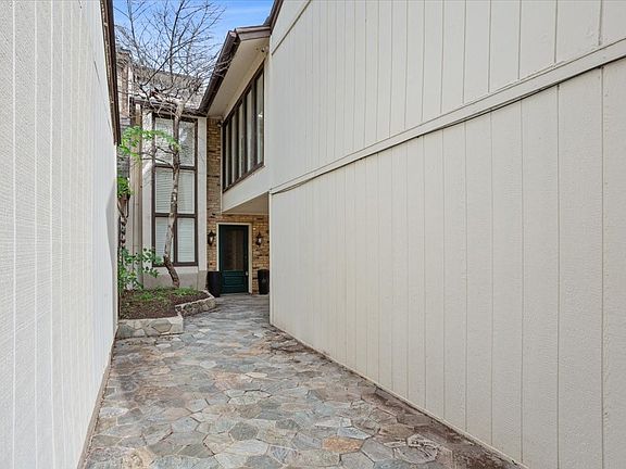 3rd image of 4312 Village Oak Dr