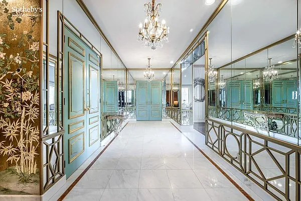 Sold by Sotheby's International Realty | media 5