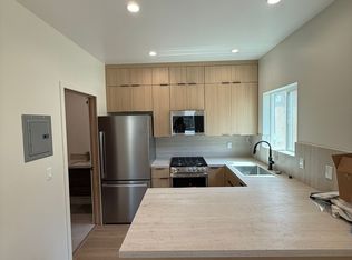 12023 Collins St #12021, Valley Village, CA 91607