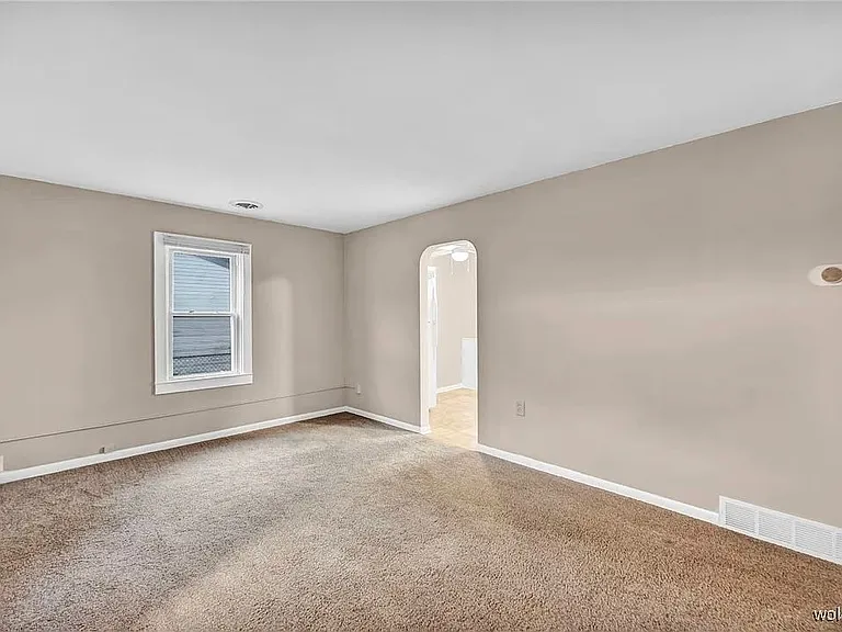 5587 Chagrin Dr #1 — Photo 3