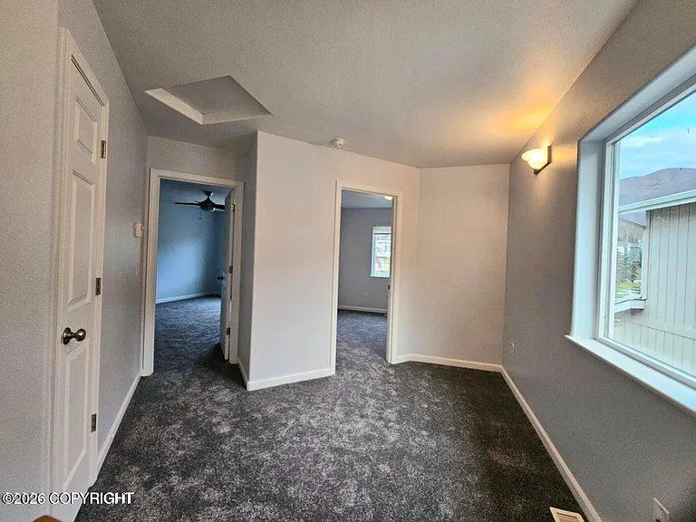 20240 Glacier Park Cir — Photo 8