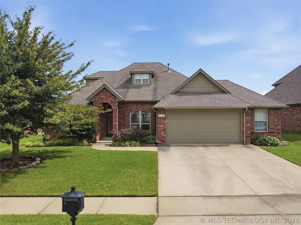 1707 E Fulton Pl, Broken Arrow, OK 74012