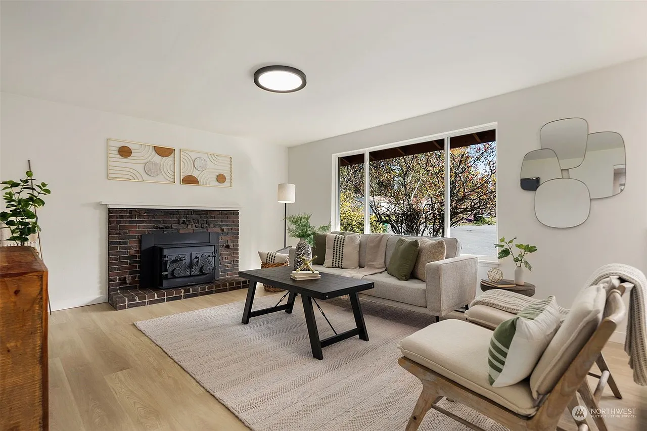 3 bed, 1200 sqft, $3,500 — Photo 1