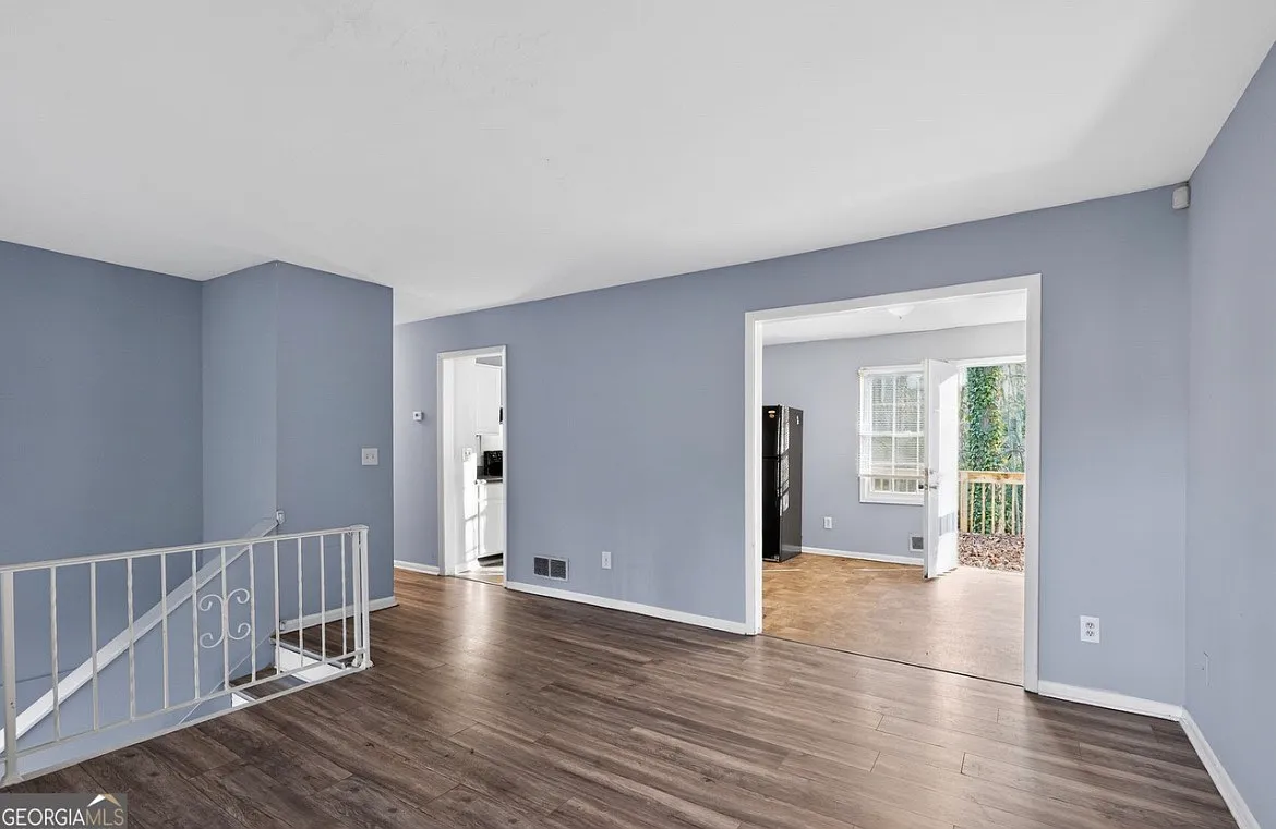 3 bed, 1884 sqft, $2,400 — Photo 4