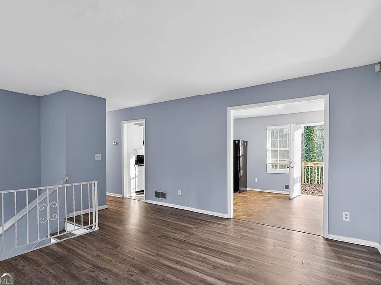 1615 Pine Glen Cir — Photo 4
