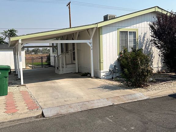 3rd image of 164 Parkland Way