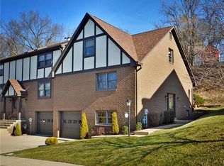 801 Forest Ridge Dr, Pittsburgh, PA 15221