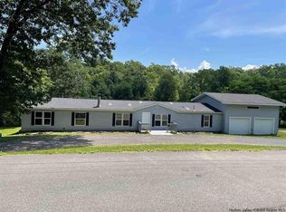 41 Fortune Valley Ln, Saugerties, NY 12477