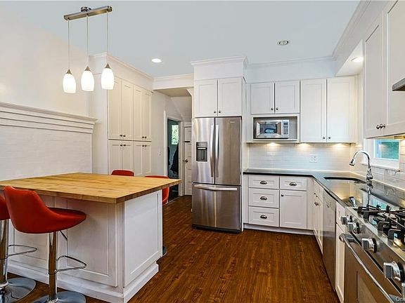 4th image of 14 Judson St
