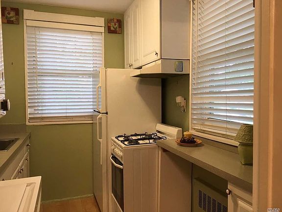 3rd image of 25521 61st Ave