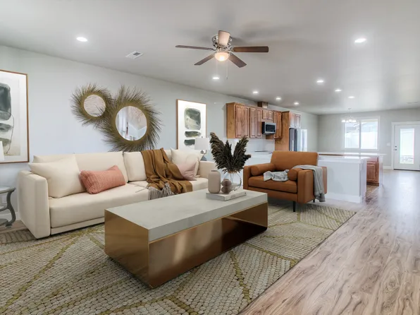 412 S 97th Ave, Yakima, WA 98908