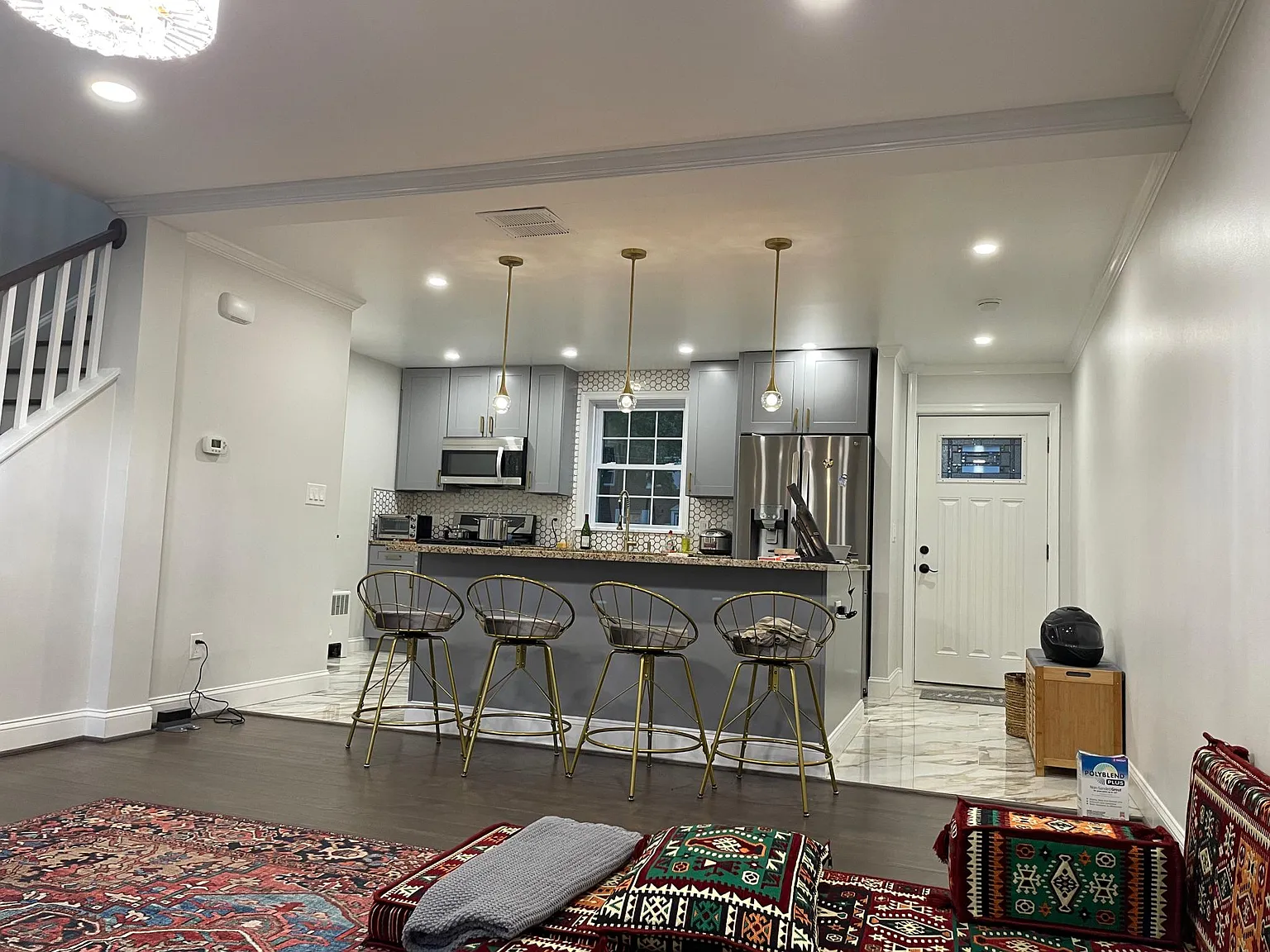 205 Gentry Ave — Photo 3