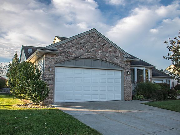 2nd image of 378 Cottonwood Ln