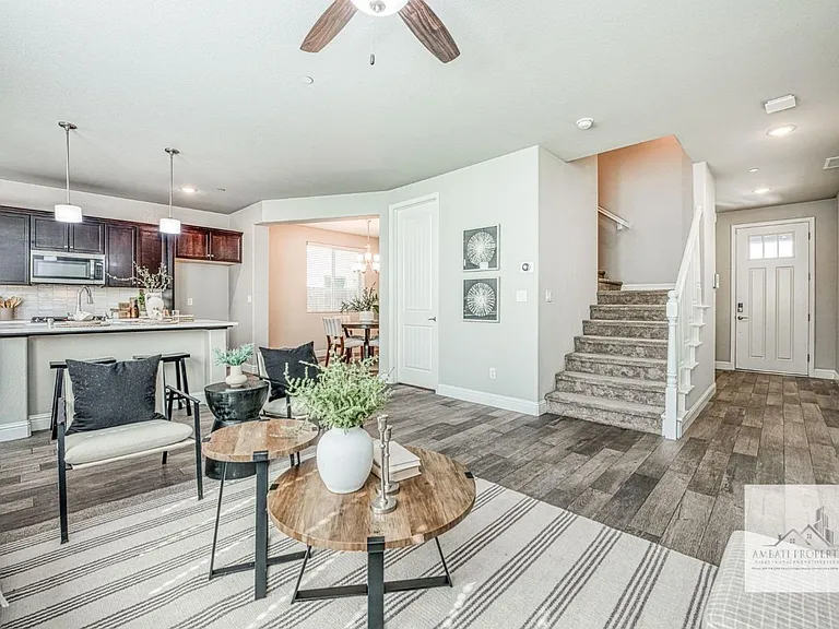 1437 E Via Viola Way — Photo 4