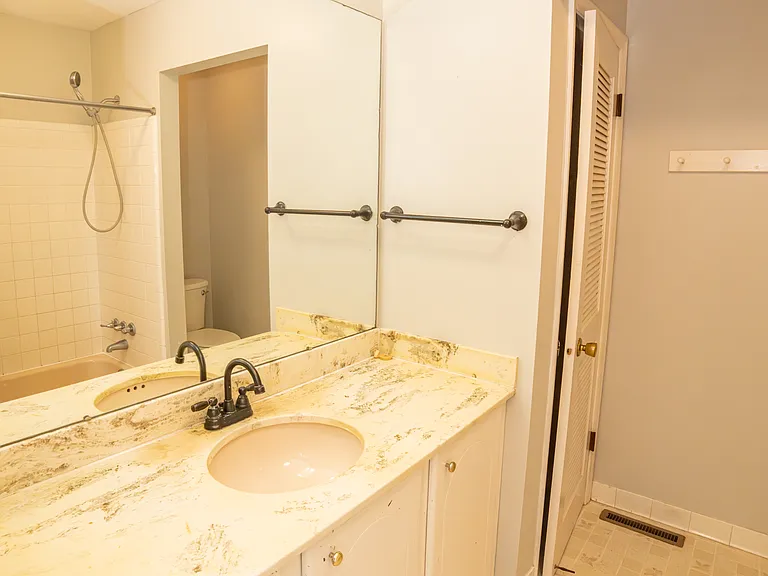 2041 Louita Ave — Photo 12