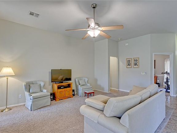 4th image of 17509 Platinum Ln