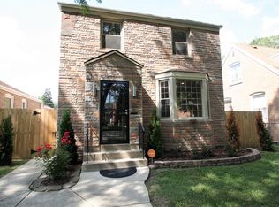 3911 Adams St, Bellwood, IL 60104