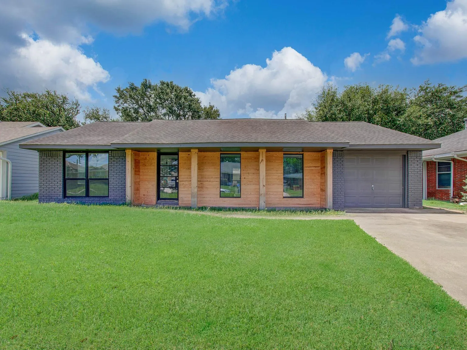 5 bed, 3.0 bath, 2068 sqft, $2,600 — Photo 4