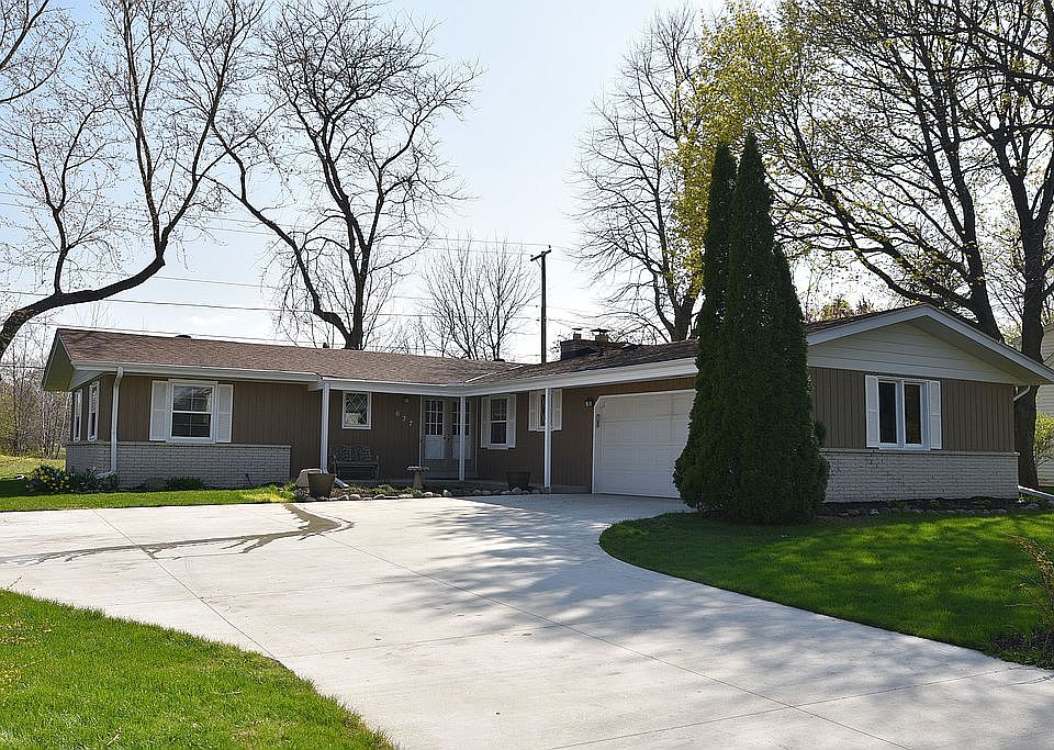 1st image of 637 Fairview Dr