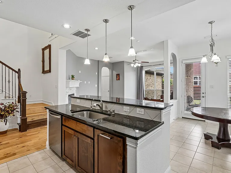 5625 Kerry Dr — Photo 11