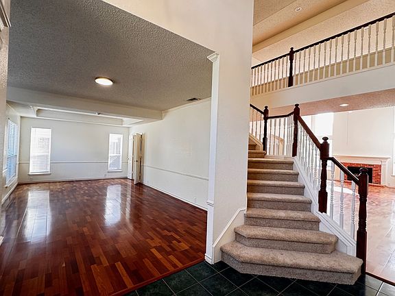 4th image of 1314 Bentley Dr