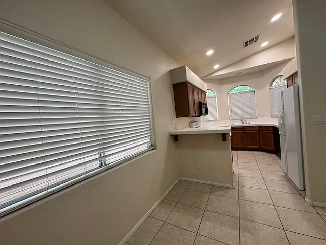 509 First Light St — Photo 5