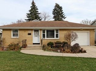 235 N Elroy Ave, Bartlett, IL 60103