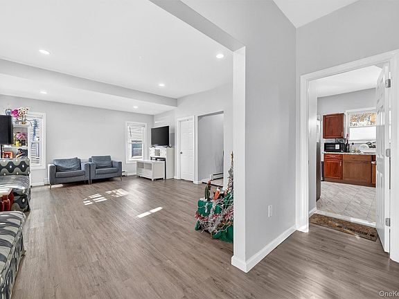 5th image of 1106 Orchard Street