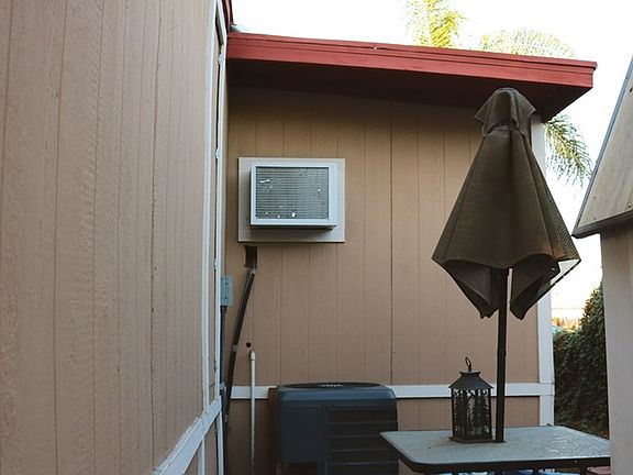 4th image of 18219 Valley Blvd #2