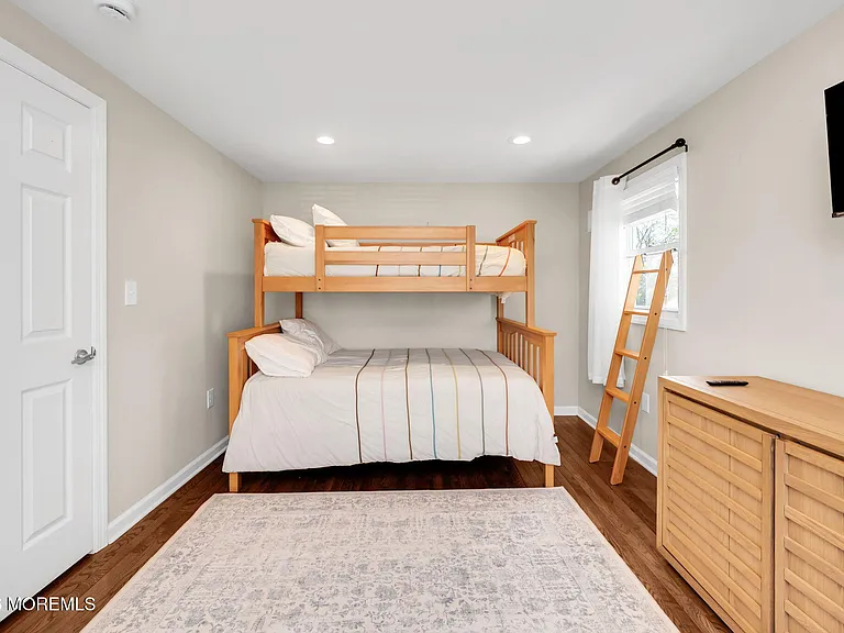 116 Cornell Ave — Photo 16