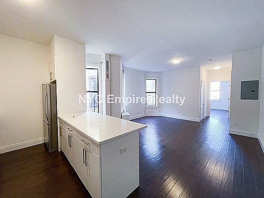 1st image of 17 W 125th St APT 2L