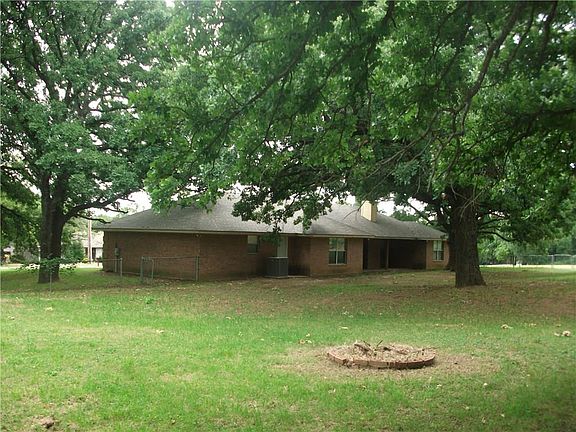 5th image of 225 Chambers Dr
